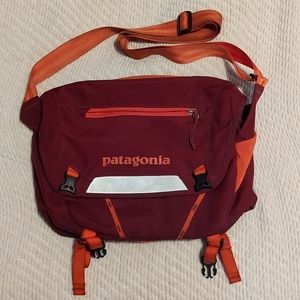 Patagonia crossbody messenger bag